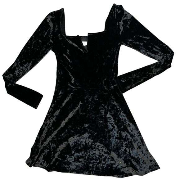 VTG Aeropostale Long Sleeve Velvet Skater Dress Size XS Black Y2K Royalcore - Picture 6 of 6